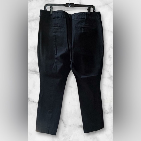Anthropologie The Essential Slim Black Cropped Pants Trousers Slacks in
Size 14 - Picture 3 of 15